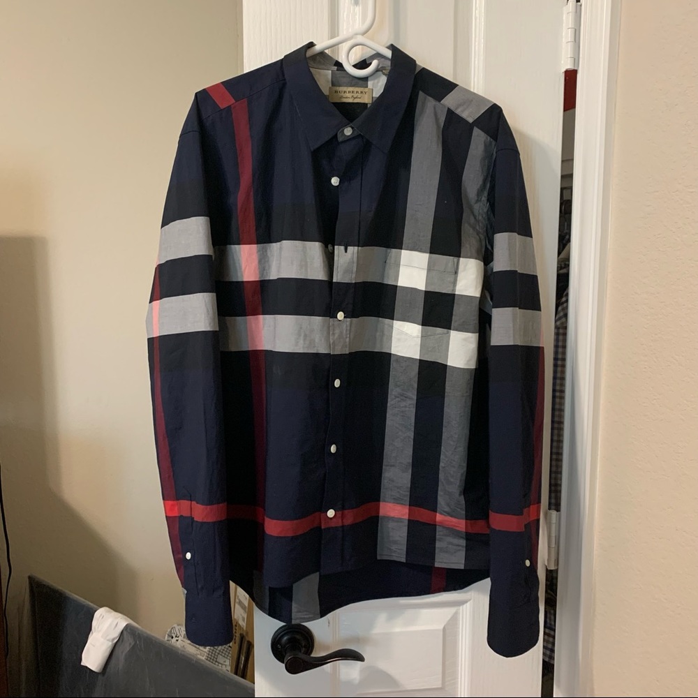 Burberry nova button up